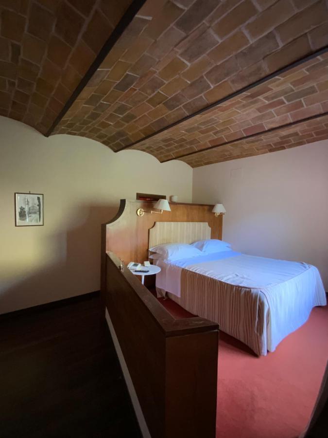 Hotel Gattapone Сполето Экстерьер фото